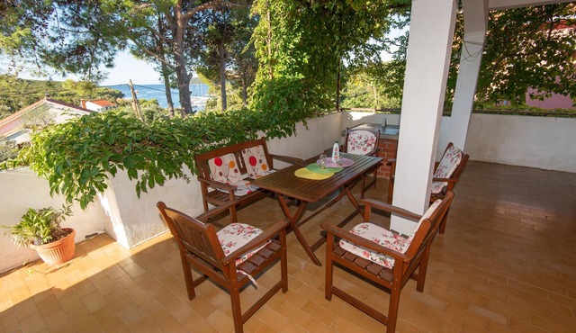 Three bedroom apartment with terrace and sea view Molat (A-6249-a)