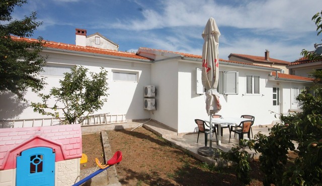 Three bedroom apartment with terrace and sea view Preko, Ugljan (A-8232-e)