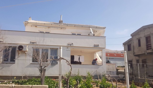 Three bedroom apartment with terrace and sea view Pag (A-12649-a)