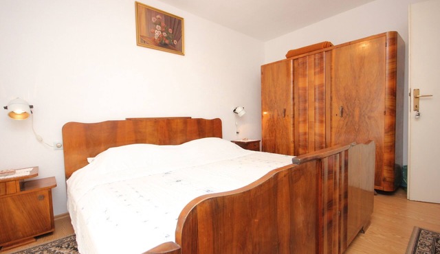 Three bedroom apartment with terrace Vis (A-2477-b)
