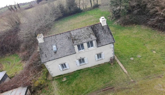 Three bedroom Breton countryside cottage. Family friendly