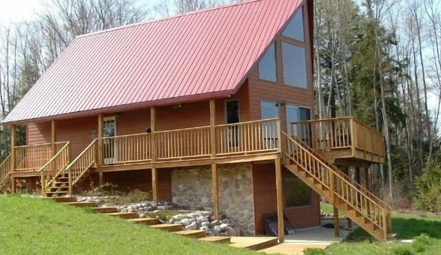 Three bedroom chalet on Sixteen Mile Lake