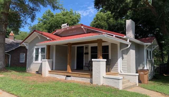 Three Bedroom Downtown Cottage