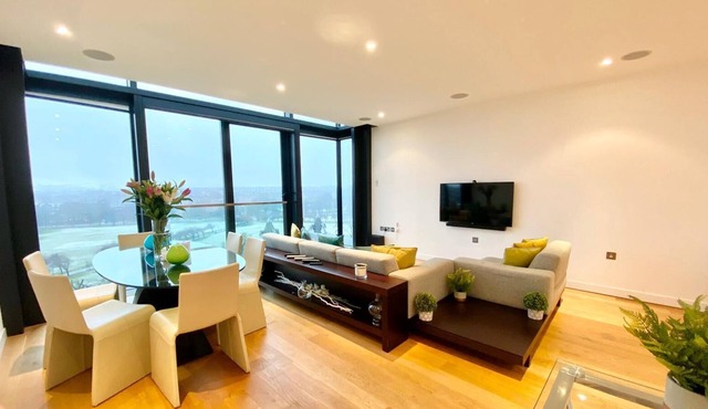 Three Bedroom Executive - 3 Bedroom Executive Apartment