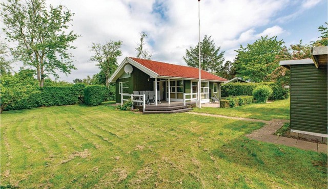 Three-Bedroom Holiday Home In Follenslev