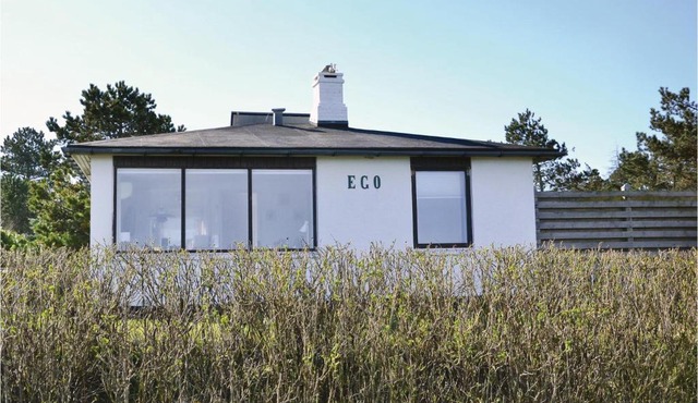 Three-Bedroom Holiday Home In Hundested