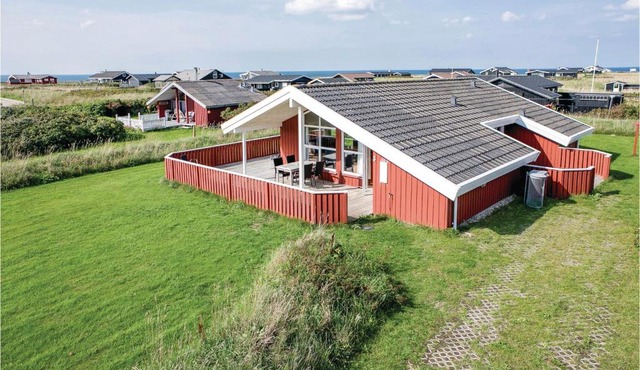 Three-Bedroom Holiday Home In Hjorring