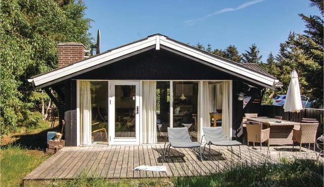 Three-Bedroom Holiday Home In Saltum