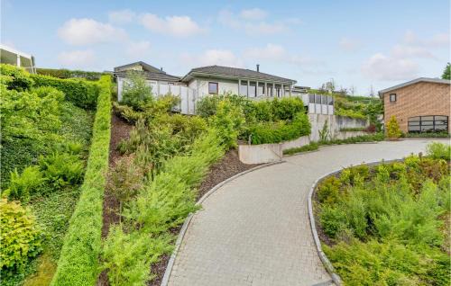 Three-Bedroom Holiday Home In Farso