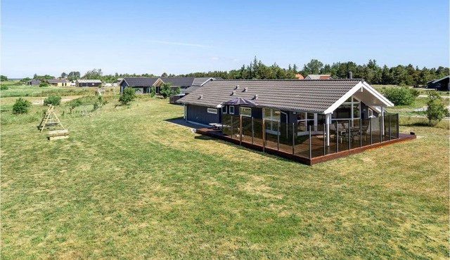 Three-Bedroom Holiday Home In Jerup