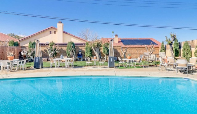 Three bedroom in United States of America, Palmdale