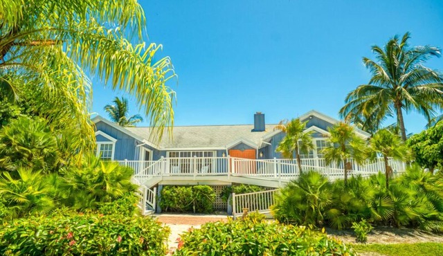 Three Bedroom Pool Home- Direct Channel Views