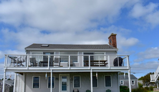 Three bedroom sleeping 8-steps away from South Village Beach