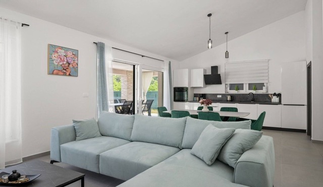 Three Bedroom Villa with Swimming Pool