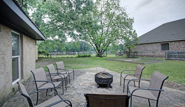 Three Bedroom Waterfront House on the Reservoir