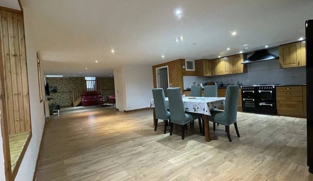 Three bedrooms Apartment sleep up to 9 people insch Aberdeenshire uk