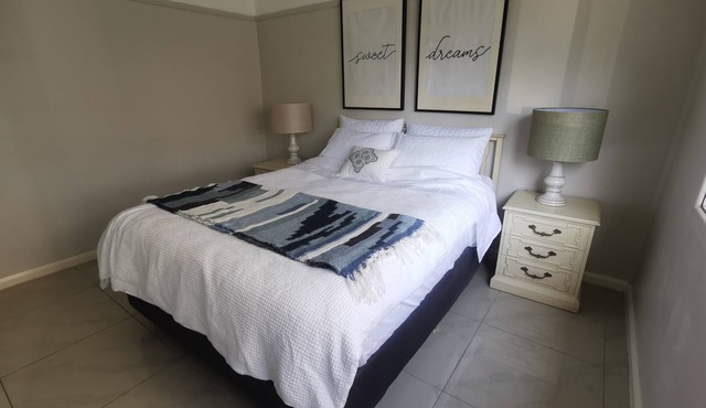 Three bedrooms house for families centrally located in Sydney