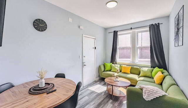 Three BR in Lodi Pet Friendly w/Laundry & Parking