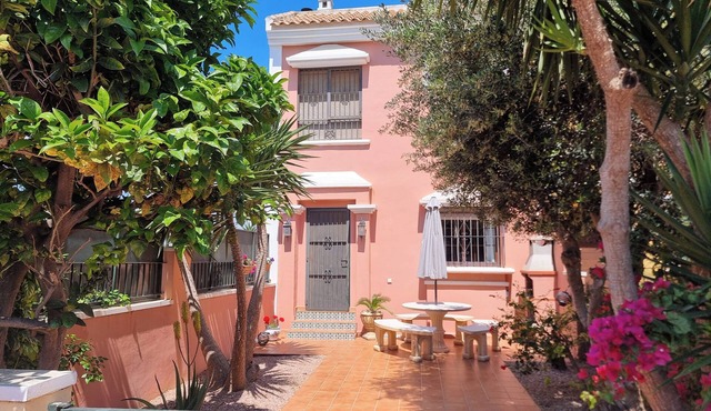 Three double bedroom townhouse in lovely village