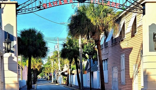 Three Duval Street Suites w parking and pool