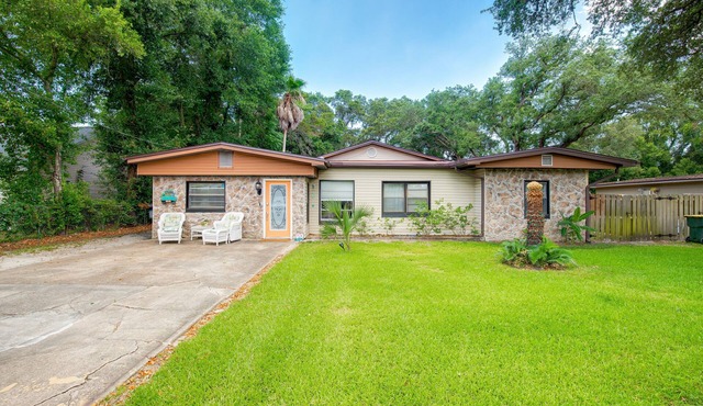 Three Forty Eight The Great Escape! (Pet Friendly)