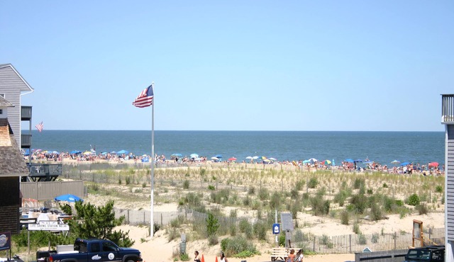 Three Level Townhouse with Beautiful Ocean Views