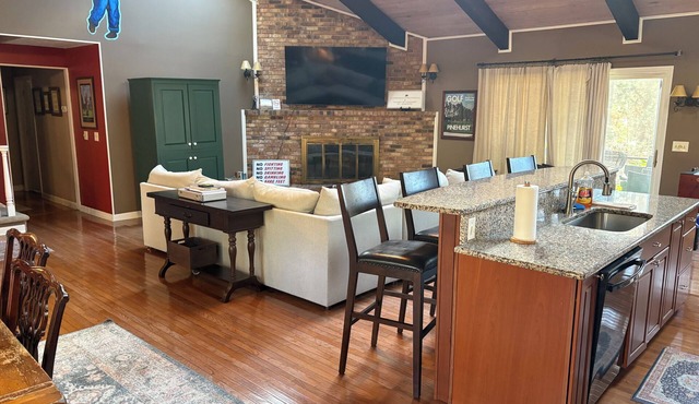 Three levels 3400 Sq. Ft., New Bathrooms, 4 BR, 4 BA, Pool Table