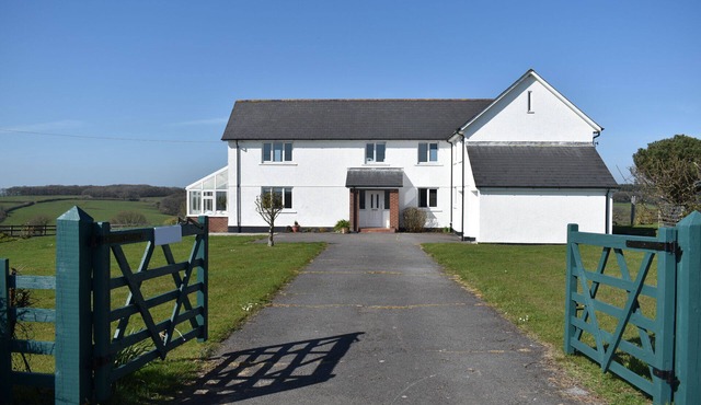 Three Moors View is a spacious five-bedroom house in rural West Devon