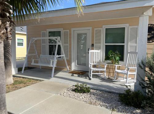 Three Palms By The Bay