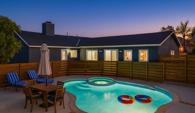 Three Private Units| Pool/Spa|Downtown|Freeways|Beaches