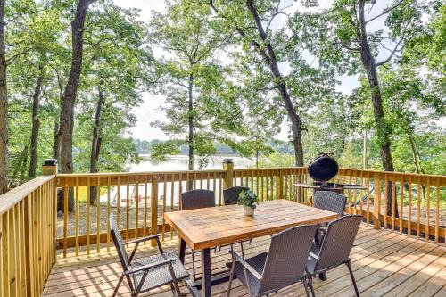 Three Rivers Cottage with Private Dock and Fire Pit!