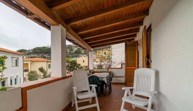 Three-room Clara with sea view 6 Beds in Seccheto in Campo nell'Elba