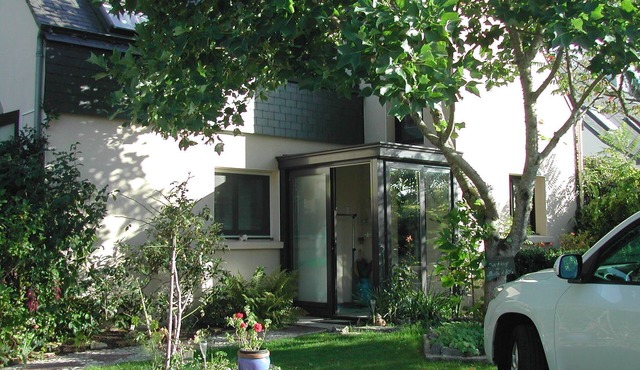 THREE SEASONS: SUMMER Pavilion any comfort for 2 to 4 people, W. E., or +