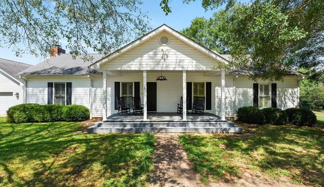 Three Silos Farm -Chatt Hills (NEW & Pet Friendly)