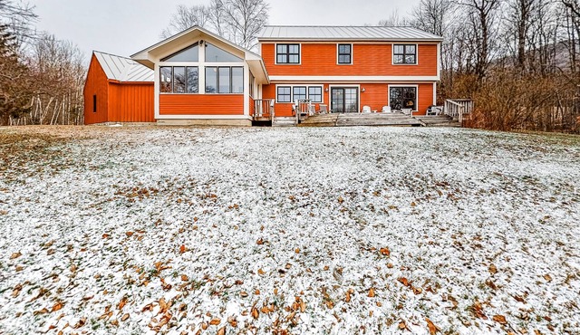 Three-story family-friendly home w/ ping-pong & foosball tables, WiFi, and view