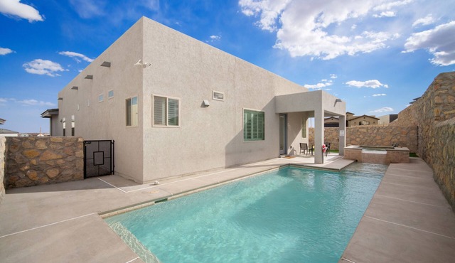 Three Trees Saltwater Pool Place-Heated Pool