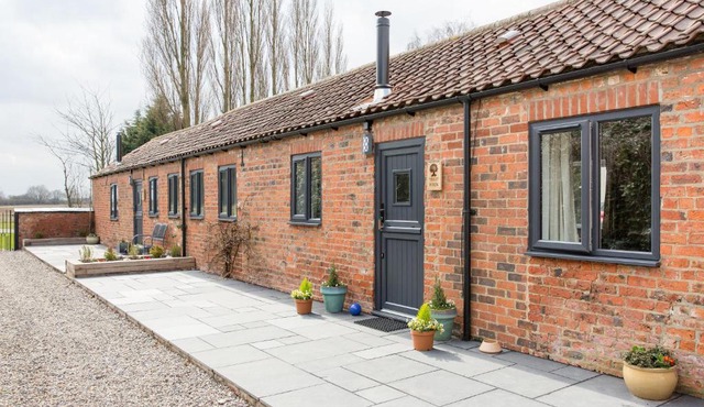 Thrush Nest Cottages - Wren Cottage sleeps 4, 2 bedrooms & Stable Cottage sleeps 2, 1 bedroom