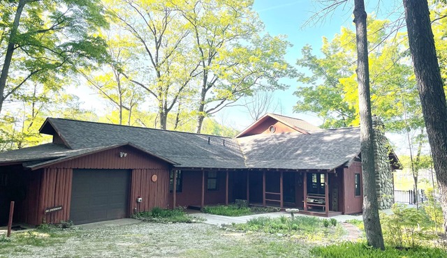 Thumb Lake Family Cabin - perfect getaway on the water!