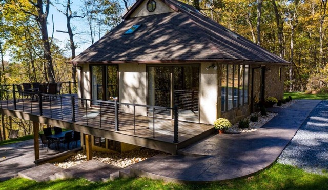 Thunder Hill Retreat - Spacious/Deck/Hot tub