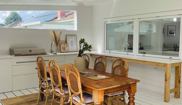 Thunder St Cottage. Light Bright Home