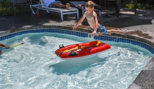 Thunderbird One-Bedroom Cabin 6