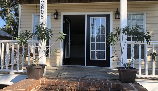 Thunderbolt Yacht Crew House With Coastal Style!