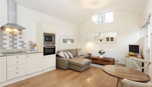 Thurnham Keep Stables, Near Leeds Castle