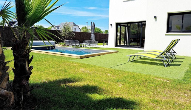 TI Tevenn, Maison Avec Piscine à 300 m des Plages et des Commerces