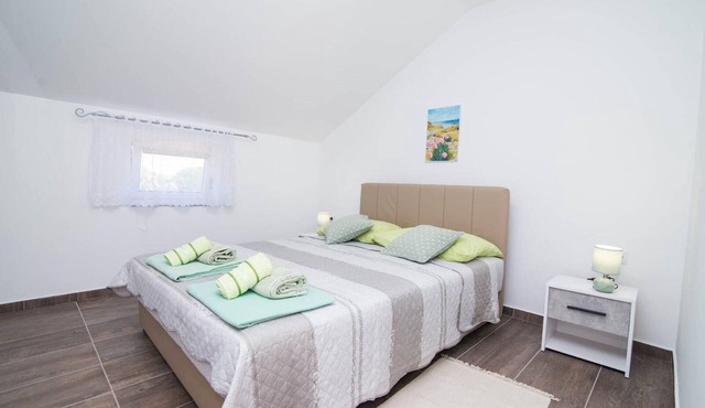 Tia apartmet with sea view