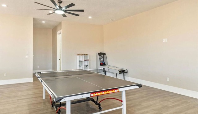 Ticaboo Lakehouse | Near Lake Powell | Sleeps 27+