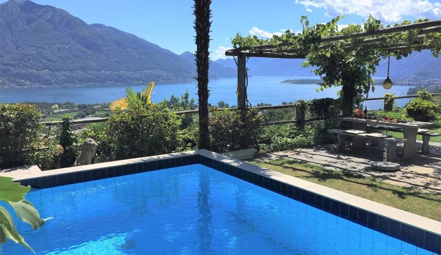 Ticino holiday house with great panoramic view, private pool, garden and pergola