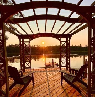 Tidal Tranquility Cottage Oceanfront and Private trails