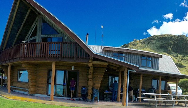 Tidal Waters Loglodge spectacular ocean views