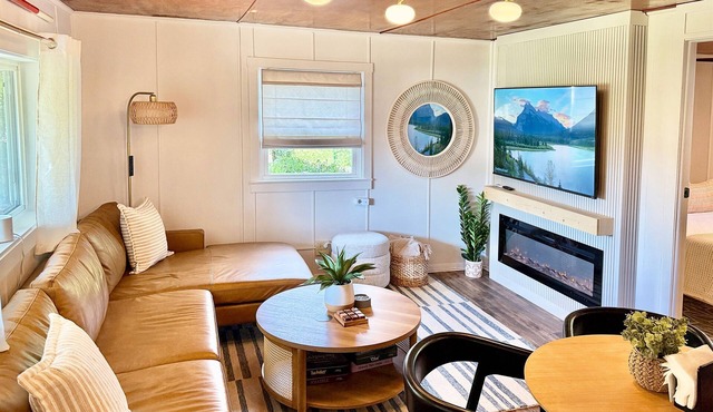 Tide Cabin | Walk to Lake Como + Fire Pit + Grill